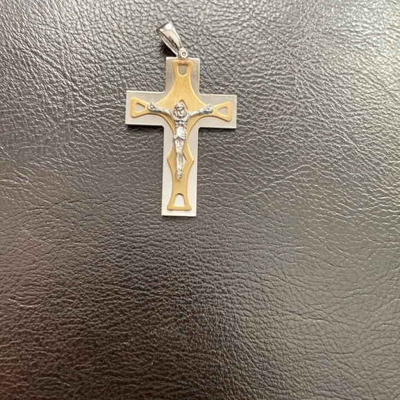 925 Sterling Silver Two Tone Gold Plated Crucifix Cross Pendant Necklace